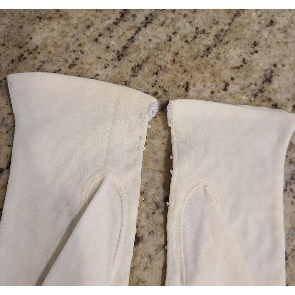 New? Vintage One Size Fits Cream Stretch Nylon Formal 8" Gloves Silver Tone Bead - Picture 9 of 16